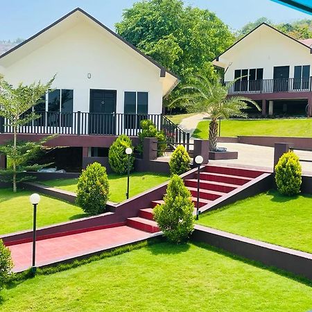 Whiteflower Mountain Resort Perintalmanna Exterior foto